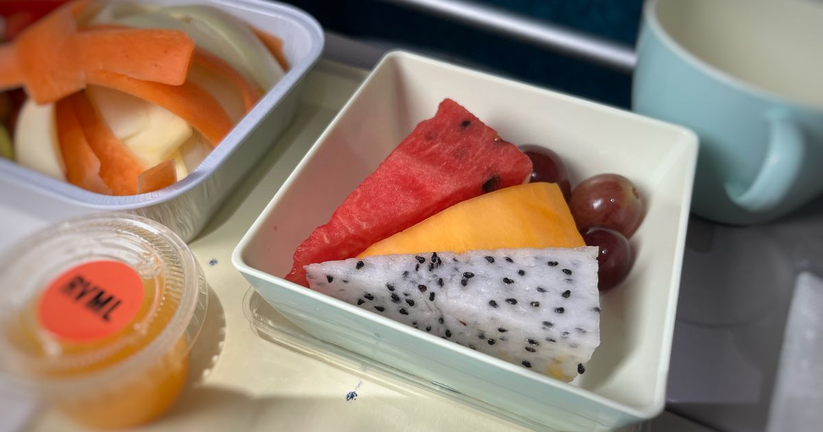 How to Order a Halal Meal on Your Flight (MOML Explained)